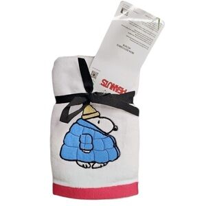 Peanuts Snoopy Puffer Jacket Hand Towels Set of 2